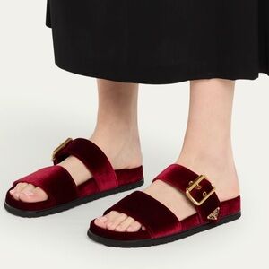 NWT New Prada Velvet Dual-Band Flat Sandals in Bordeaux Size 38.5